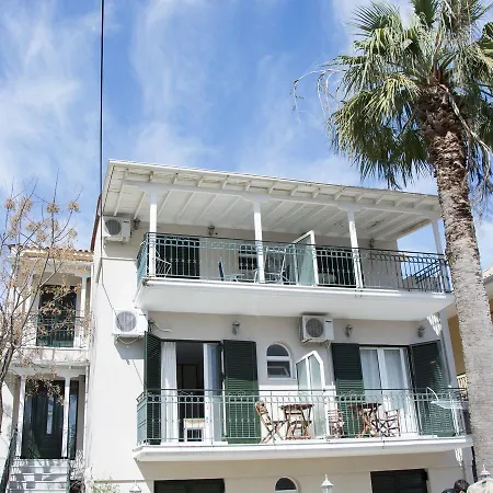 アパート George House