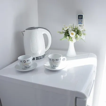 George House Apartman *