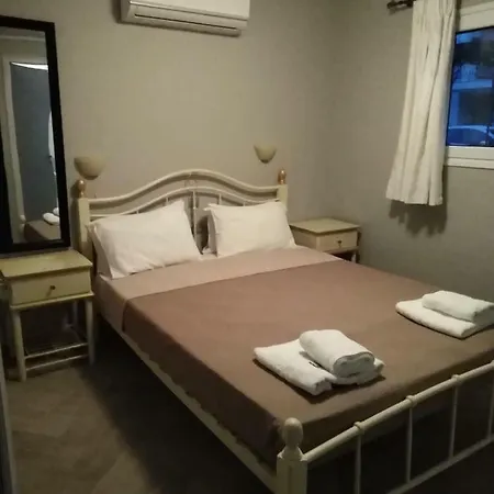 Apartment George House Kariotai